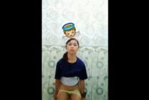 Pequeñita pero bien cachonda que es Bien pequeñita pero bien cachonda que es