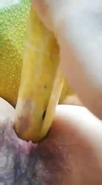 Putipobre hermosa de la CDMX me manda un vídeo porque le hace falta mi verga así que decide meterse un plátano